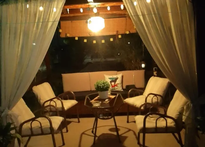 Nikolas House