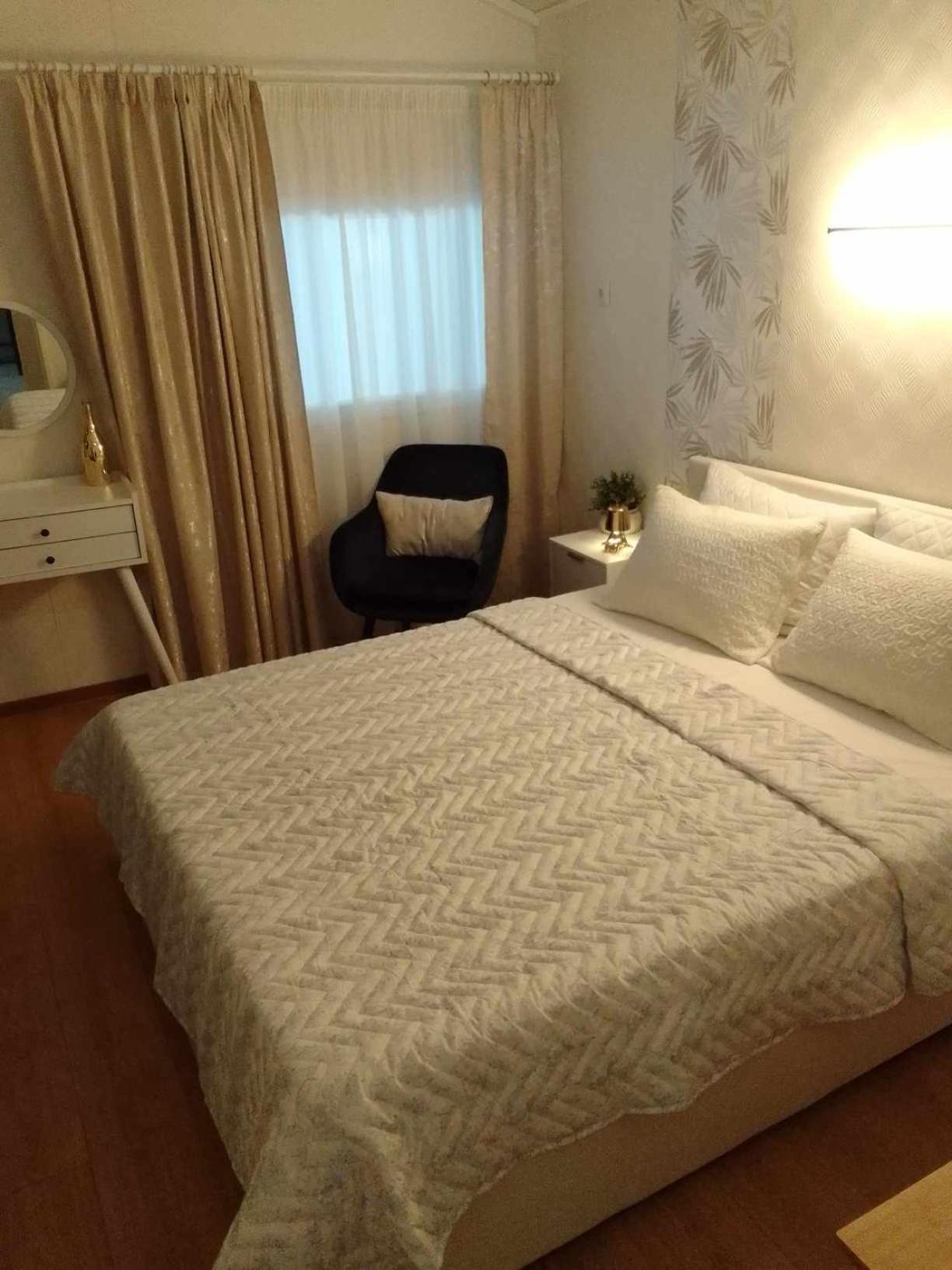 Nikolas House Apartment *